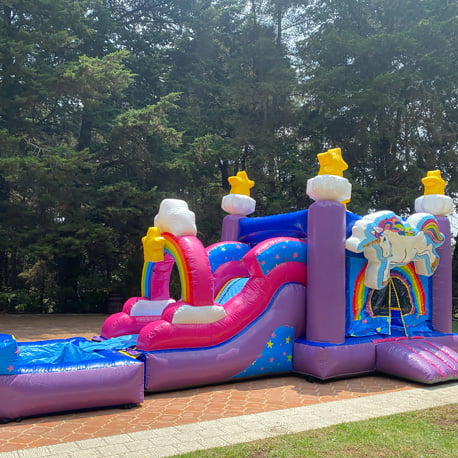 inflable de unicornio con piscina