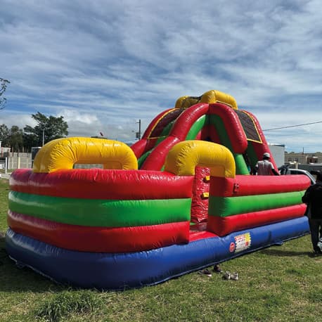 Alquiler de saltarine inflable Mini challenge