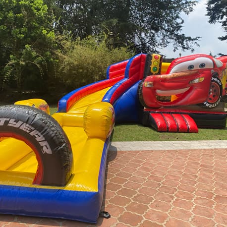 Saltarin inflable de cars